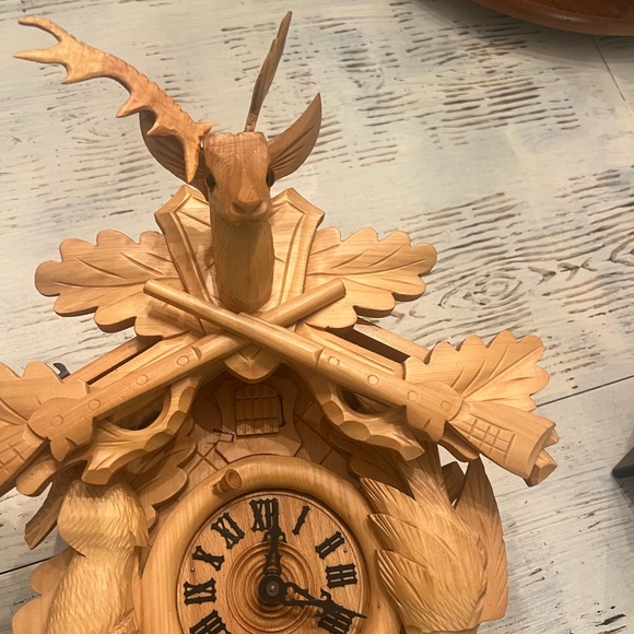 Rustic Wooden Cuckoo Clock - Picture 2 of 3